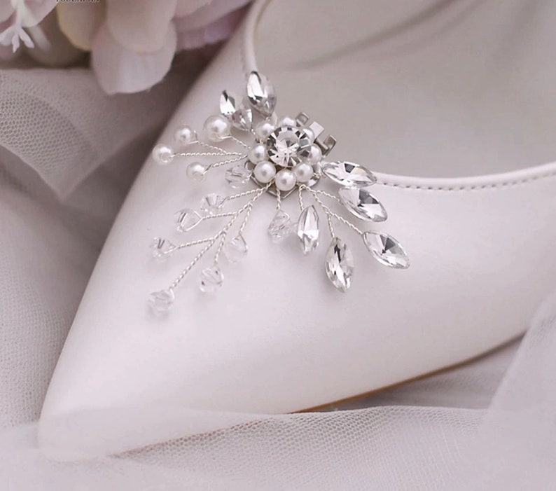 Shoe Buckles Crystal Pearl Floral Shoe Clips Shoe Brooches Delicate Bridal Shoe Clips Beaded Flower Spray Shoe Clips