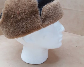 Unisex luxury sheepskin trapper hat made in the UK