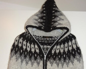 Instructions on how to make Cardigan with hood.  Pdf sent by mail.