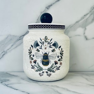 Bee cookie jar, Honey Bee canister, 1/2 gallon, 64 ounce, H8&quot;xW6&quot; Honey bee container, caddy for candy, nuts, coffee, tea, dry food storage