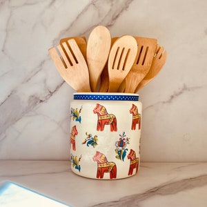 Nordic Dala Horse kitchen utensil holder, utensil caddy, utensil crock, Scandinavian country farmhouse, 1/2 gallon, 64 ounces, 7"Hx6"W,
