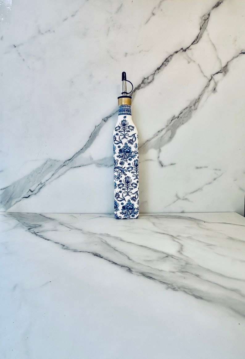 Blue & white chinoiserie inspired olive oil dispenser, olive oil cruet, olive oil decanter Mediterranean oil decanter, 16 ounces, H11 x W2