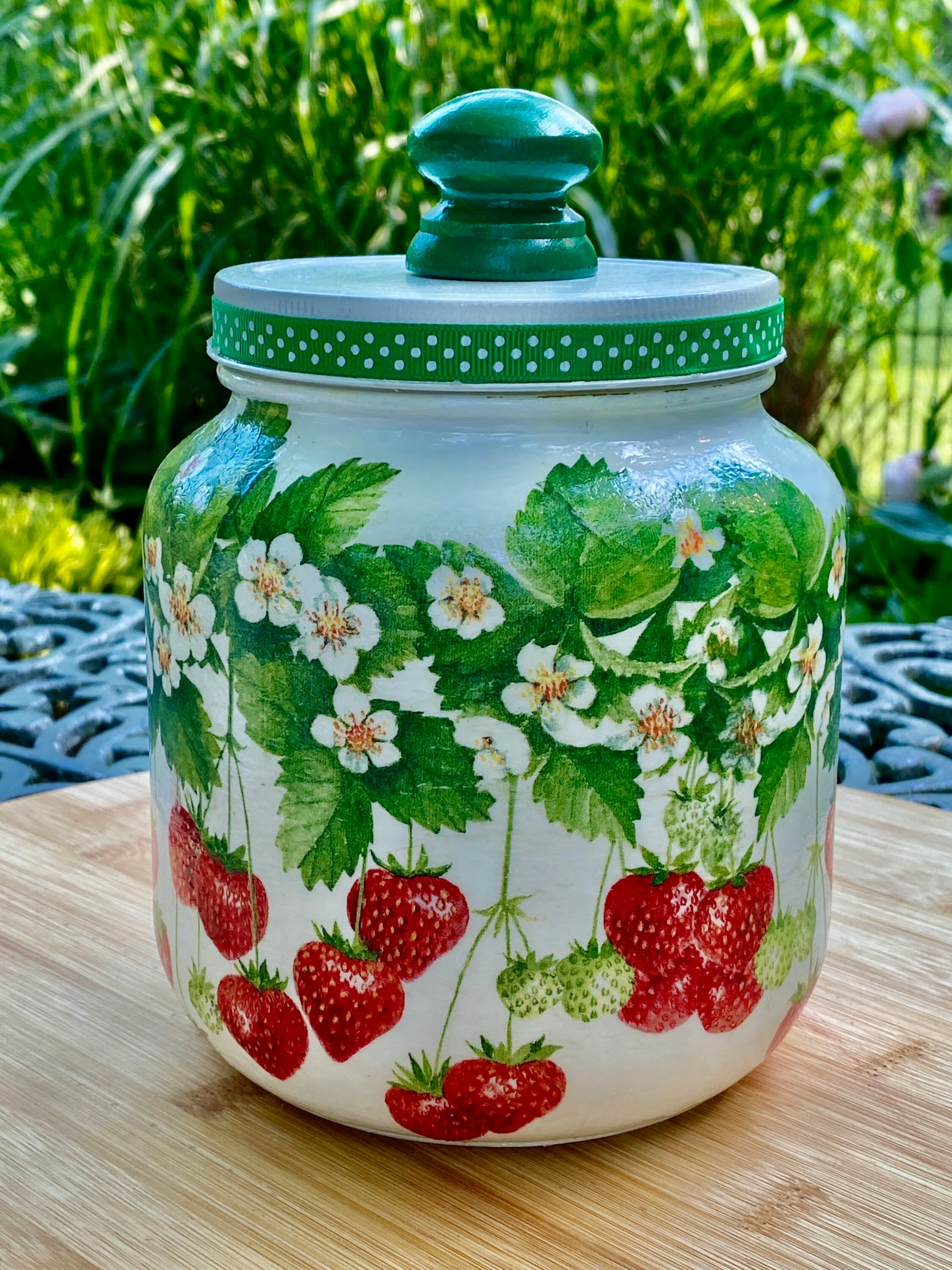 Strawberry Cookie Jar 1/2 Gallon 64 Oz H8 X W6 Etsy