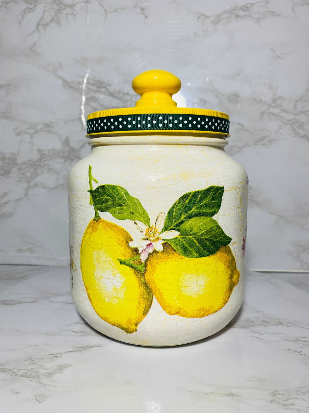 Lemon Cookie Jar, Kitchen Canister, 64 Ounce, 1/2 Gallon Jar, Cookie Jar, Container for Candy