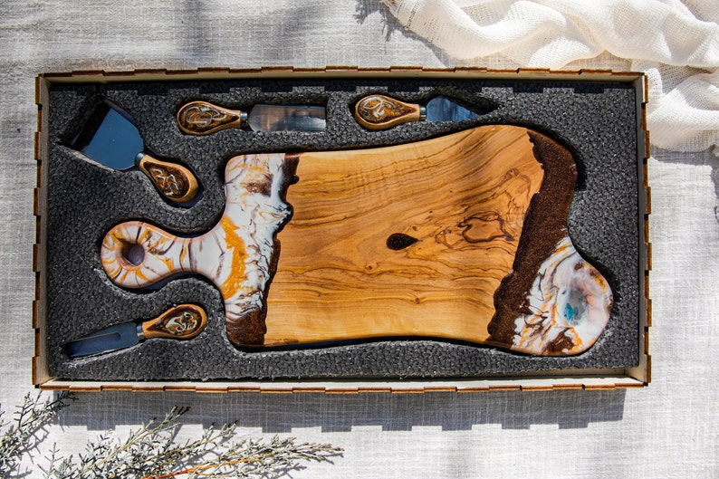 Wedding Gift Set, Engagement Gift for Couple, Resin Charcuterie Board Set, Epoxy Cheese Board Set, Gift For Newly Wed With Knife Set image 5