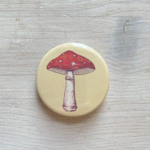 Pin de botão de cogumelo: Emblema de estrela Cottagecore