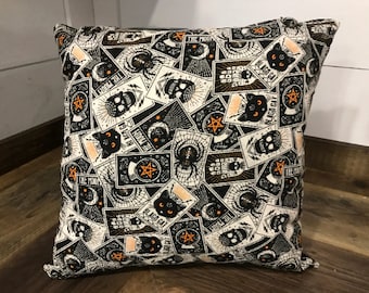 Halloween Accent Pillow / Halloween Throw Pillow / Halloween Accent Pillow Case