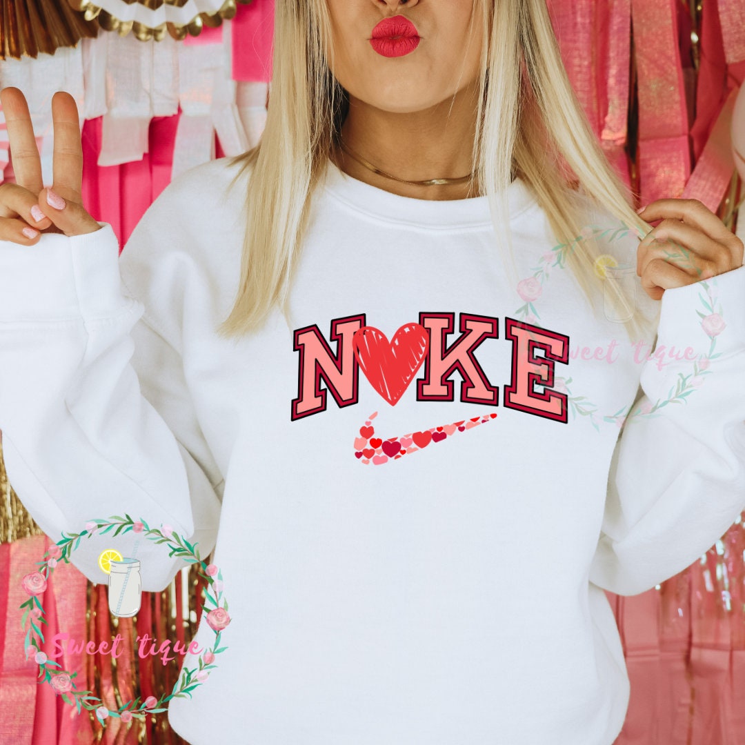 women vintage nike crewneck