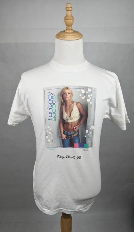 Vintage Britney Spears pop shirt Size: US S / EU 4