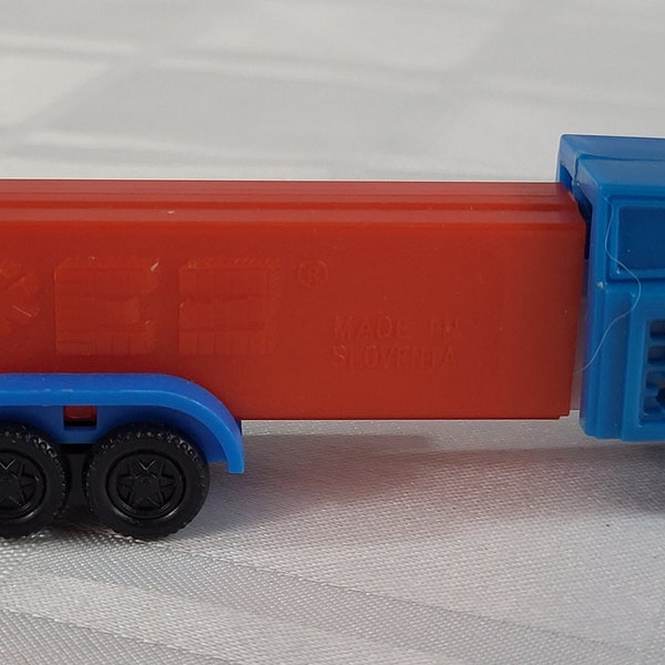 PEZ DISPENSER TRUCK no feet vintage retro candy food transport unique rare blue and red