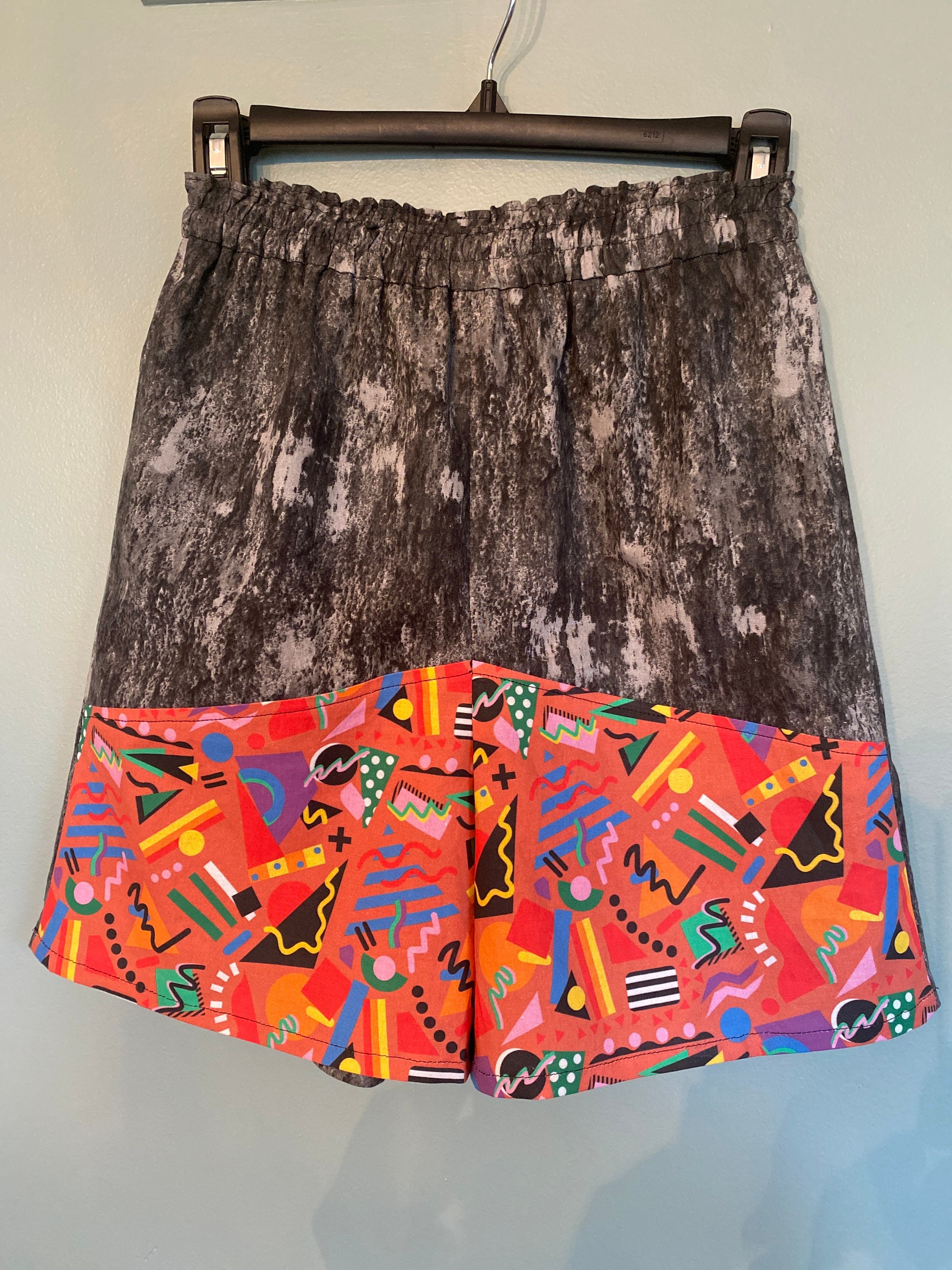 Jams Shorts With 80s Geometric Design 