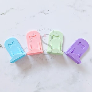 Cricut Cutting Mat Hanger Set of 4 Mat No Screw Hangers color coded for Cricut Cutting Mats organize and keep your mats clean and at hand.