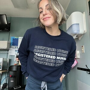 Sudadera de enfermera titulada