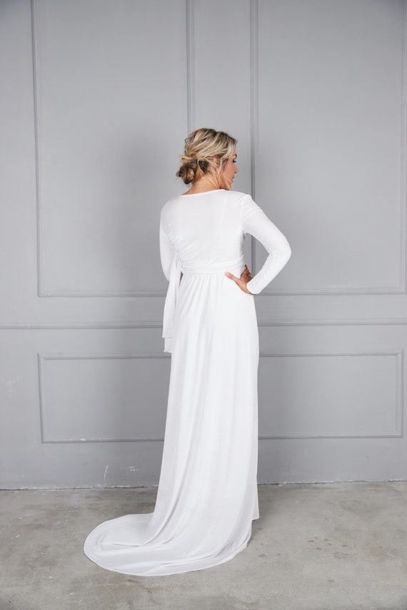 White Velvet Dress With Train Long ...