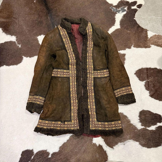 Vintage 70s Embroidered Shearling Afghan Coat - image 4