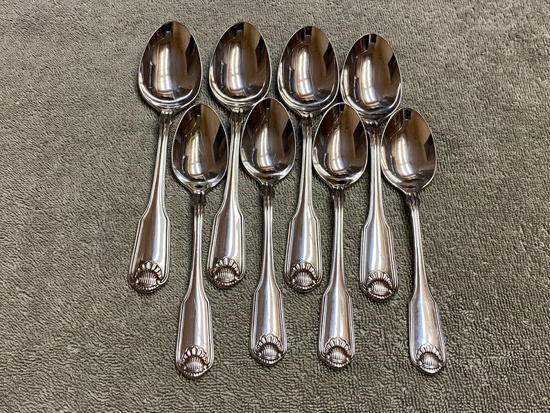 Oneida Classic Shell Set Di 4 Cucchiai Da Tavola In Acciaio Inox 18/10 - 2