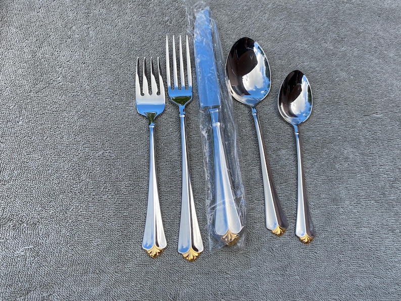Oneida Juilliard Flatware - Thumbnail 5