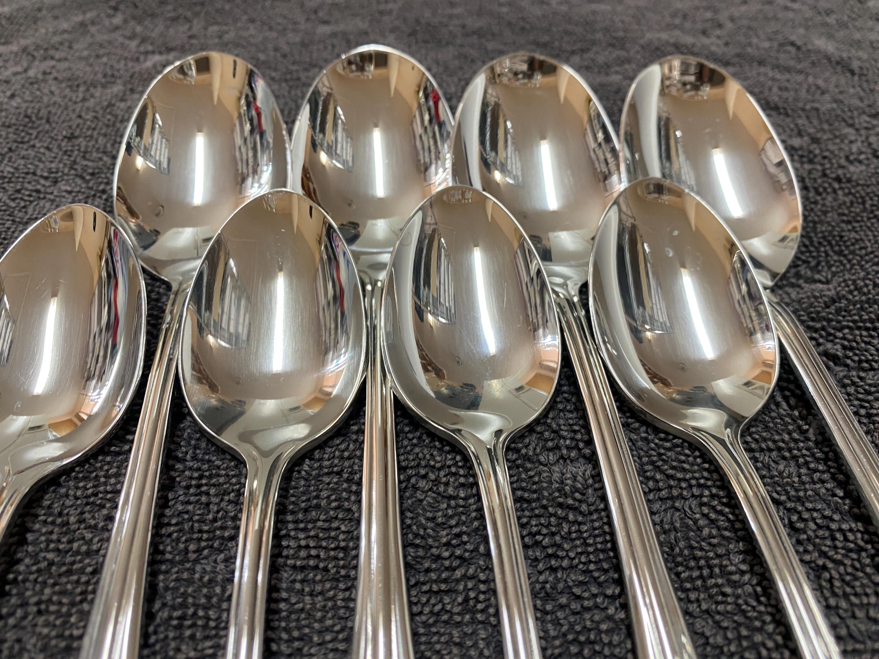 Oneida Rembrandt Distinction Deluxe Stainless by Oneida HH 28