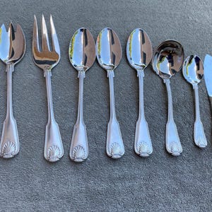 Towle London Shell Germany 18/8 stainless steel flatware 8 piece serving hostess set-USED.. Please review all photos before buying.