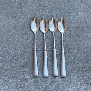 Oneida Motif Satin Heirloom stainless flatware 4 iced tea spoons 7 5/8&quot;
