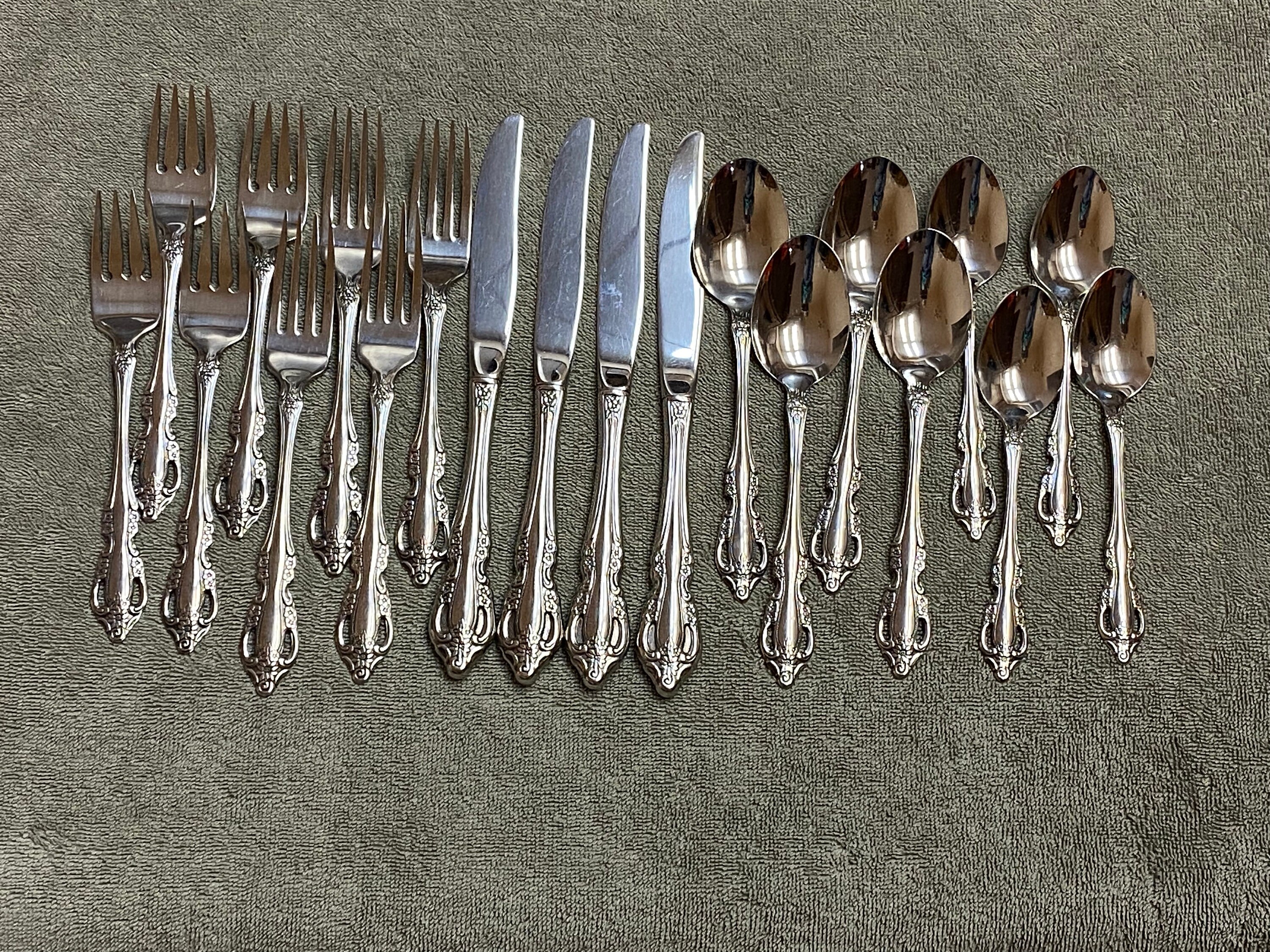 Set of 4 Oneida Lincoln Salad Forks Dining & Entertaining Kitchen