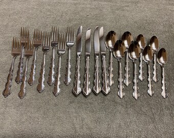 Retroneu MOZART Stainless Everyday 18-10 KOREA Glossy Silverware CHOICE Flatware Retroneu MOZART Stainless Everyday 18-10 KOREA Glossy Silverware CHOICE Flatware