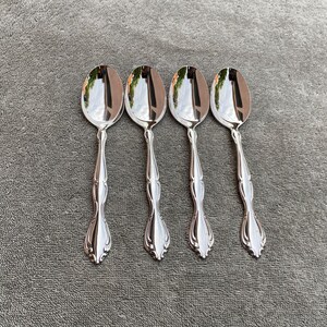 Oneida Cantata USA glossy stainless flatware 4 place/oval soup spoons 6-3/4&quot; Excellent!