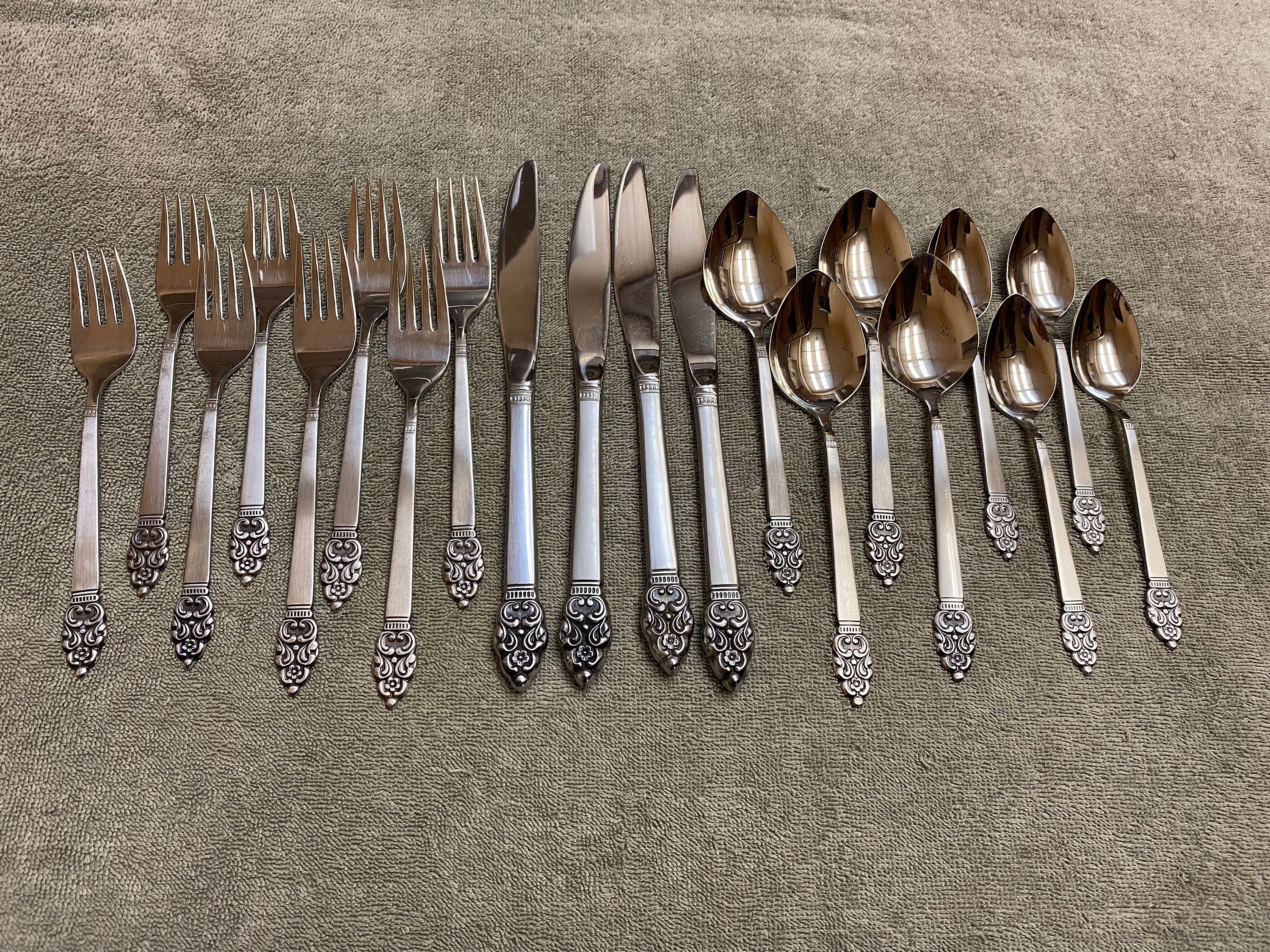 VINTAGE ONEIDA Paul Revere Community Stainless Flatware 20 Pieces Four Settings VINTAGE ONEIDA Paul Revere Community Stainless Flatware 20 Pieces Four Settings