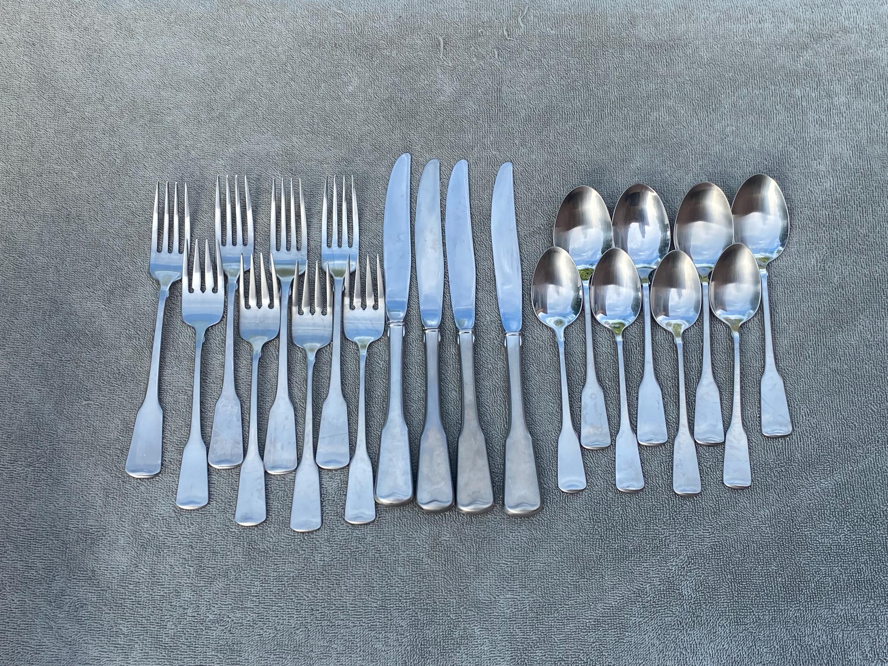 Oneida American Colonial Heirloom Stainless Flatware 20
