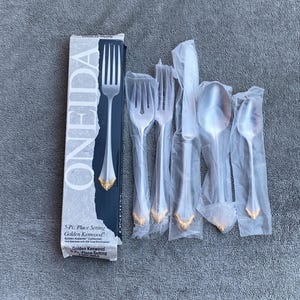 Oneida Golden Kenwood Stainless USA Flatware ONE- 5 pc place setting (multiple sets available)