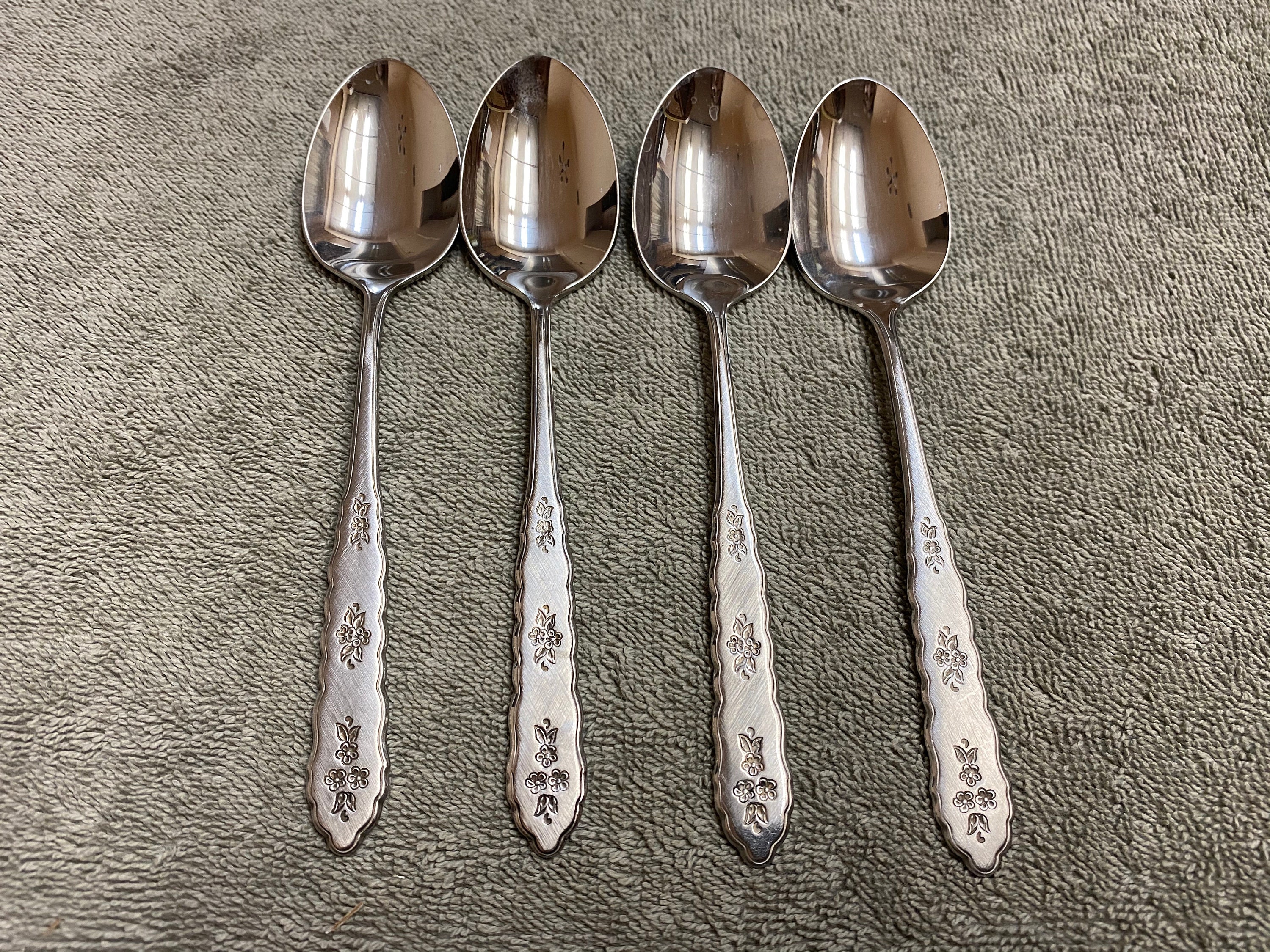 Oneida Floral Bouquet Distinction Deluxe Stainless HH 4 - Etsy