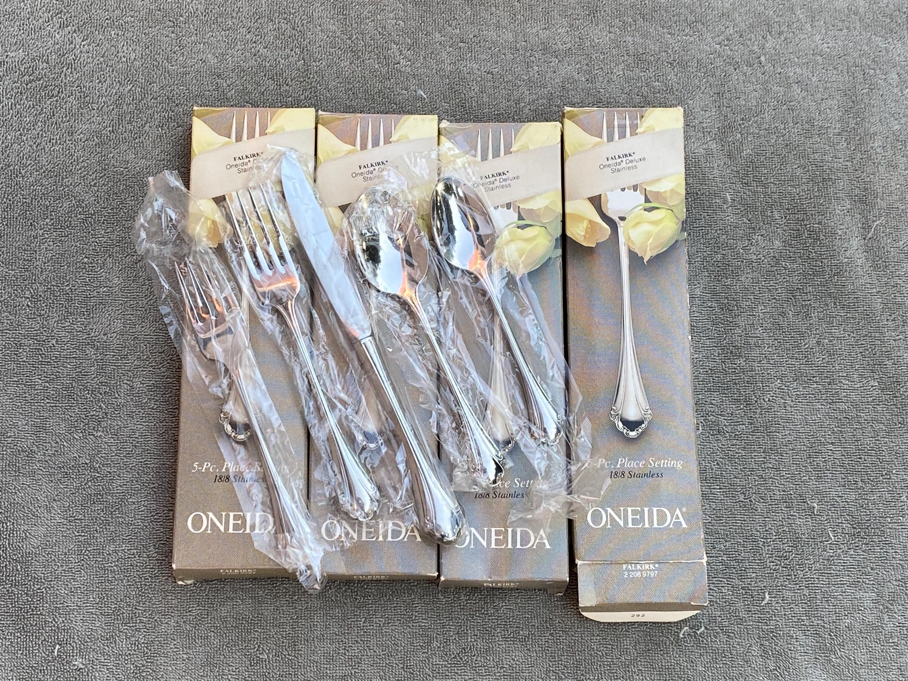 Oneida Falkirk USA Stainless Steel Flatware 20 Piece Set, Service