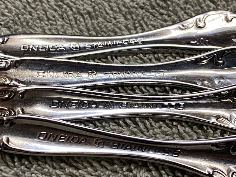 Oneida Michelangelo Teaspoons - Thumbnail 5