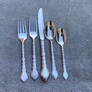 Oneida Cello Community stainless flatware One-5 pc place setting Excellent!