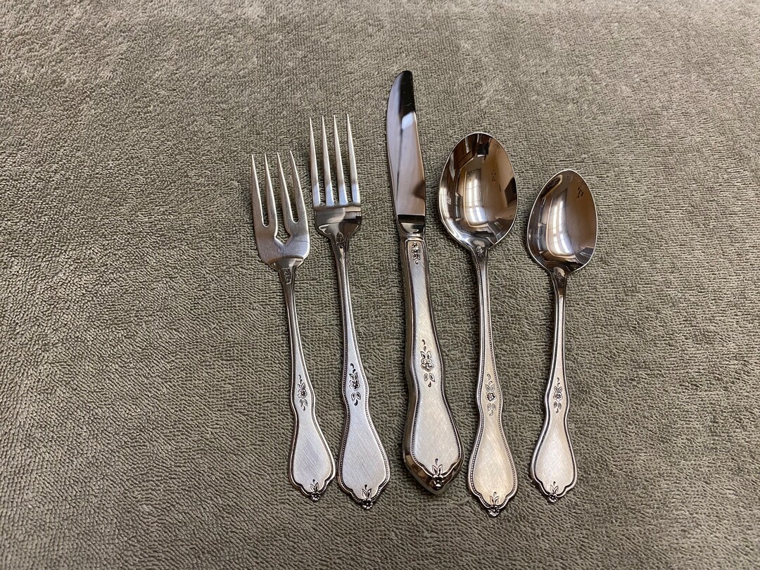 Oneida Morning Blossom Profile Stainless Flatware One5 Piece Place
