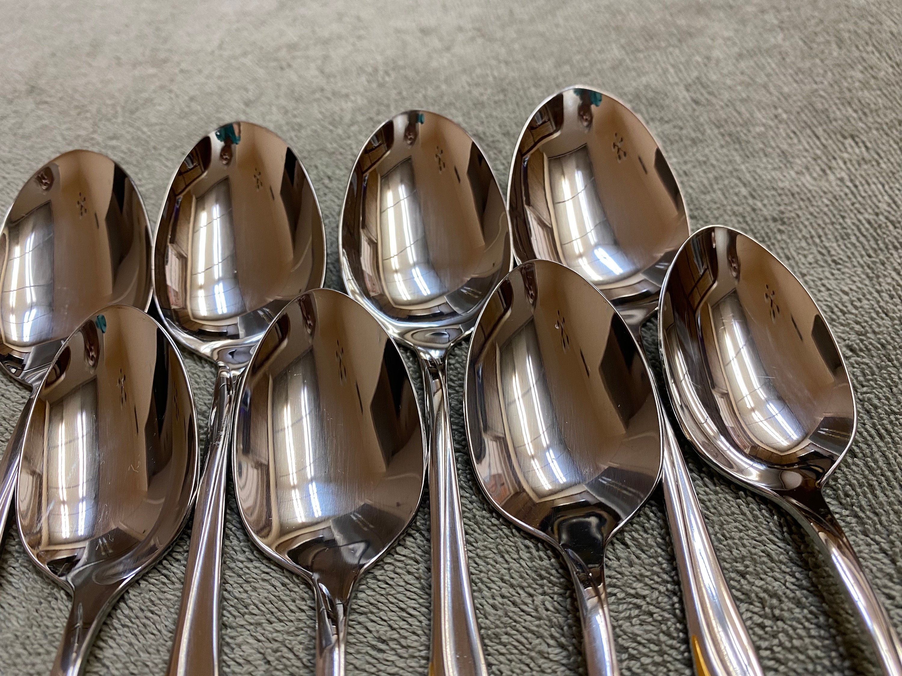 Oneida Golden Calla Lily Deluxe Stainless Flatware 20 Piece Set Etsy