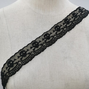 Black skull lace trim 35 mm wide Halloween sewing supplies Gothic wedding decor Dem Bone lace Halloween skull lace by the yard