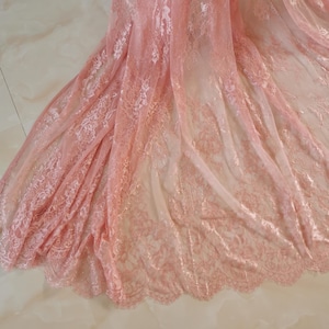 Altrosa Florale Spitze mit Wimpernrand: 3 Meter