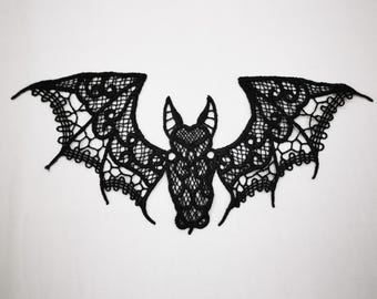 2 Piece Embroidered Lace Bats: purple Halloween Decoration