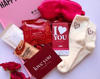 Luxury Love You Gift Box | Vegan Sweets, Hot Chocolate & Sleep Mask