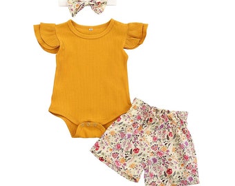 Ensemble floral d’enfant d’or