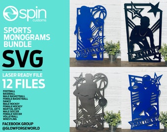 Peut inclure: Un téléchargement numérique de 12 fichiers SVG pour la découpe au laser de monogrammes sur le thème du sport. L'image montre quatre exemples de motifs : un joueur de basket-ball bleu, un joueur de football noir, un joueur de basket-ball gris et un joueur de football bleu. Chaque motif présente une étoile et une bannière avec le nom « Braylen », « Justin », « Jackson » et « Matthew ». Le texte « Sports Monograms Bundle » et « SVG Laser Ready File 12 Files » est également inclus dans l'image.