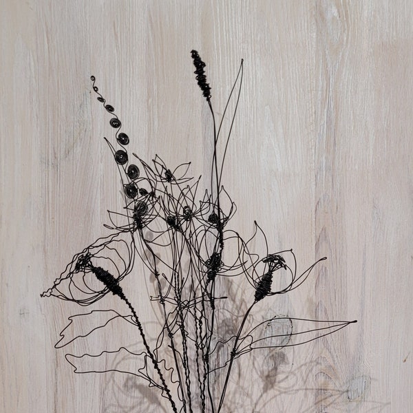 Strauß Blumen aus Draht mit Vase/ Drahtblumen/ Bobo-Wandkunst/Lineart/wire art/Dekorationsobjekt/nachhaltig/nachhaltig