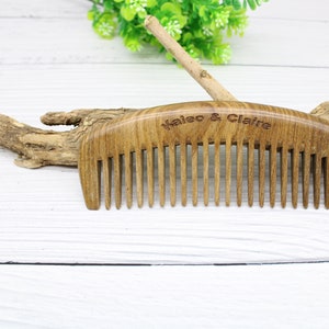 女性用櫛、ウェディング ヘアコーム、彫刻入り木製櫛、ヘアケア、天然グリーン サンダルウッド木製幅広歯ヘアコーム、母への贈り物、女性への贈り物。