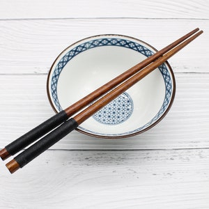 Handmade Phoebe Wood Chopsticks: Chinese Style Serving Utensils