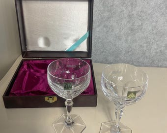 Vintage HOYA Crystal Champagne Coupes Set 2 Etched Glasses Love & Dream Box Gift