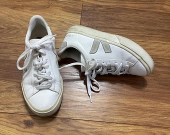 Veja Trainers Womens UK 3 EU 36 White Leather V Logo Casual Sneakers