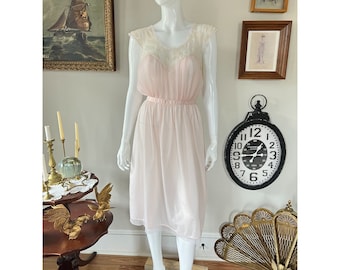 Vintage 50s 60s Juliana Lingerie blush pink lace pleated Negligee Size 34 S/M