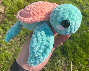 Petite tortue de mer au crochet