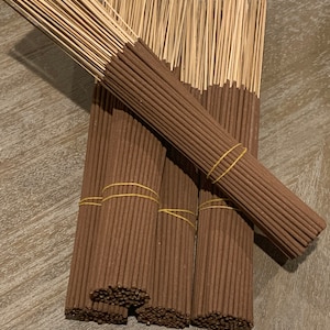 Ungezungene Räucherstäbchen 11&#39;&#39; 100 Stäbchen Räucherstäbchen Bündel.